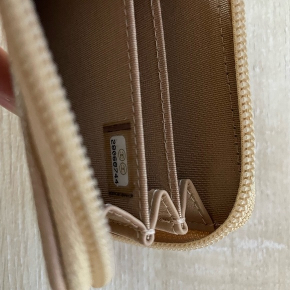 CHANEL Wallet - Picture 9 of 9